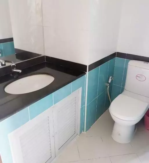 هتل Auychai Grand