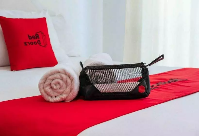 ホテル Reddoorz Near Lampung Walk 2