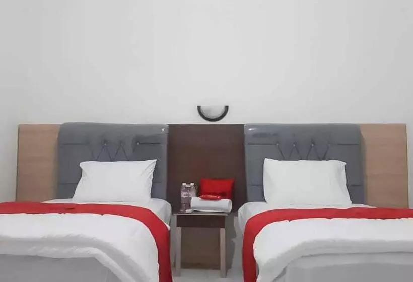 ホテル Reddoorz Near Lampung Walk 2