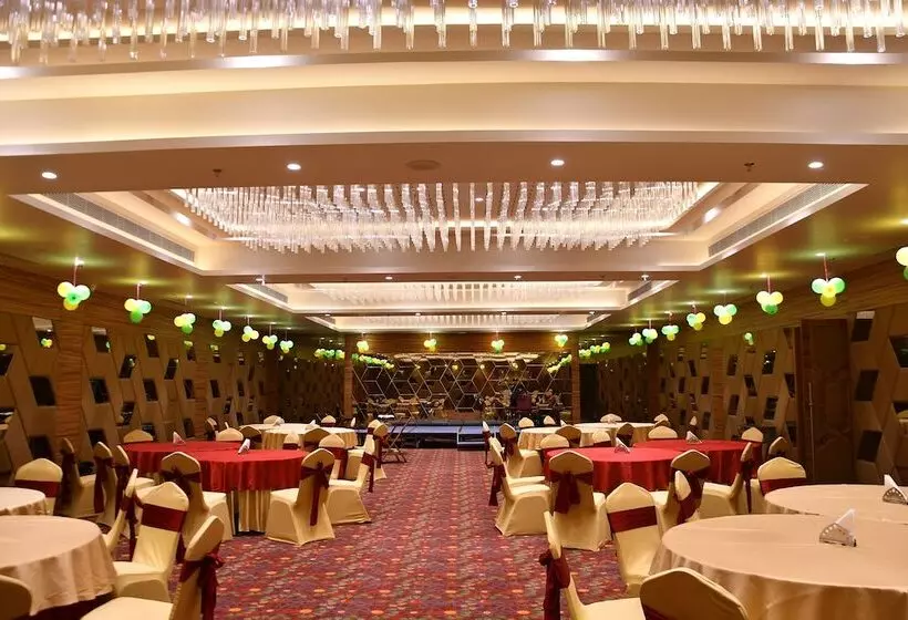 Hotelli The Fern Royal Farm Resort Anjar