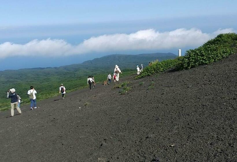 Pension 築100年の宿【はぶの家】