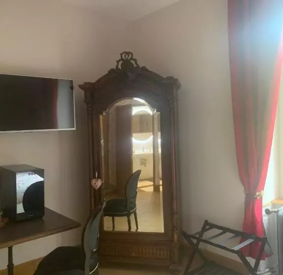 Majatalo Au Fil Du Temps