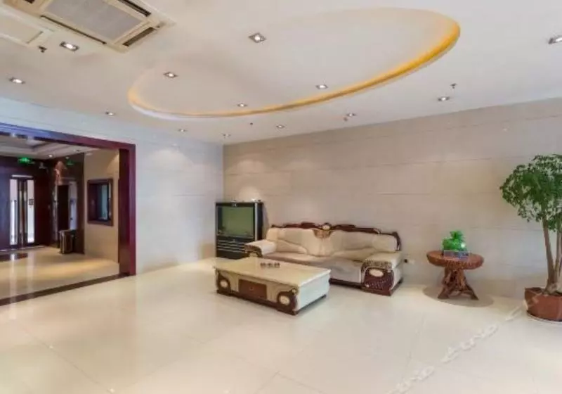 Greentree Inn Xuzhou North Minzhu Road Hotel