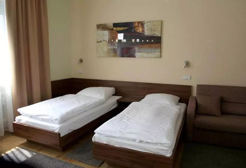 Hotel Am Charlottenplatz