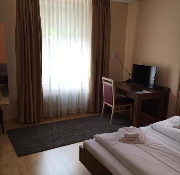 Hotel Am Charlottenplatz