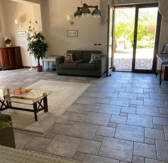 فندق Casale Romano Resort E Relais