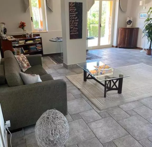 Отель Casale Romano Resort E Relais