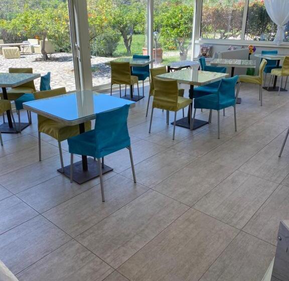 فندق Casale Romano Resort E Relais