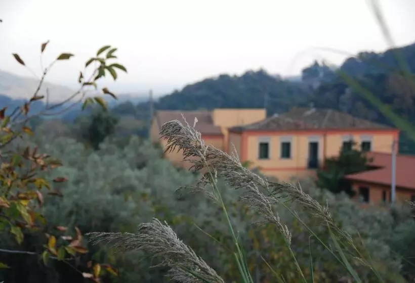 Отель Casale Romano Resort E Relais