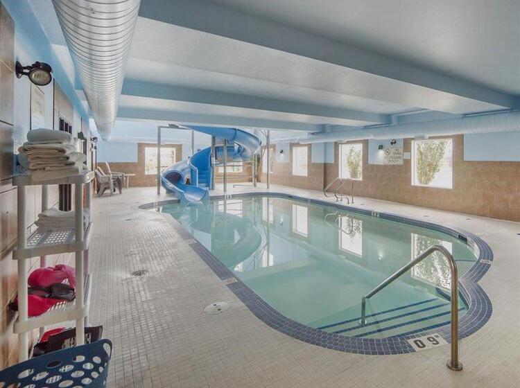 Отель Prairie Moon Inn Sylvan Lake