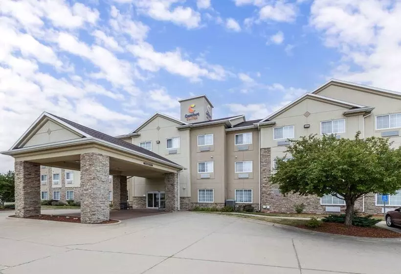 هتل Comfort Suites