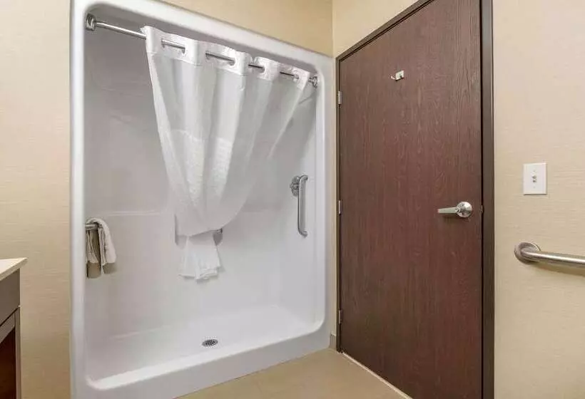 هتل Comfort Suites