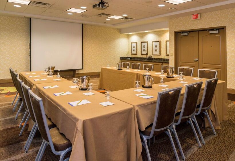 فندق Hilton Garden Inn Charlottesville