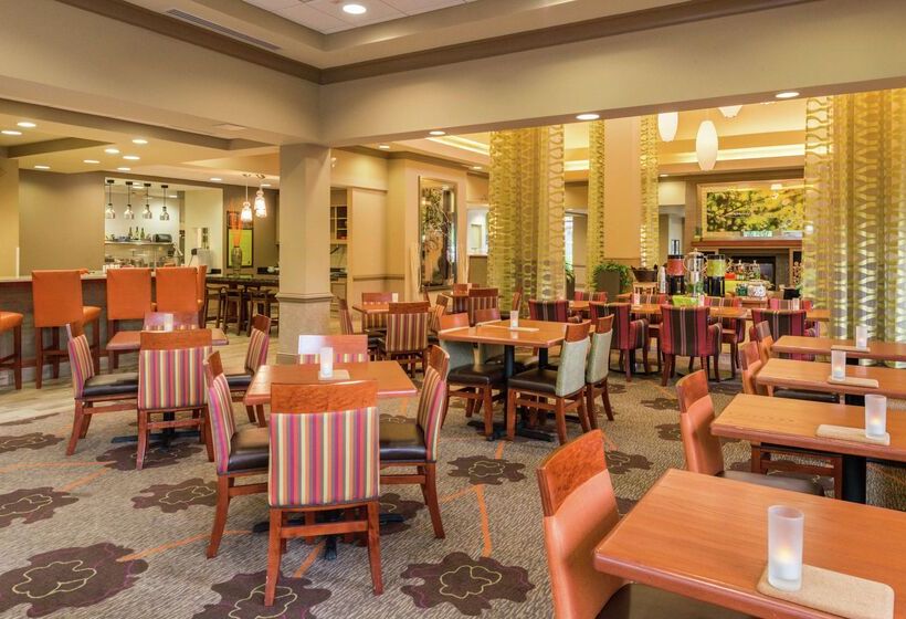 فندق Hilton Garden Inn Charlottesville