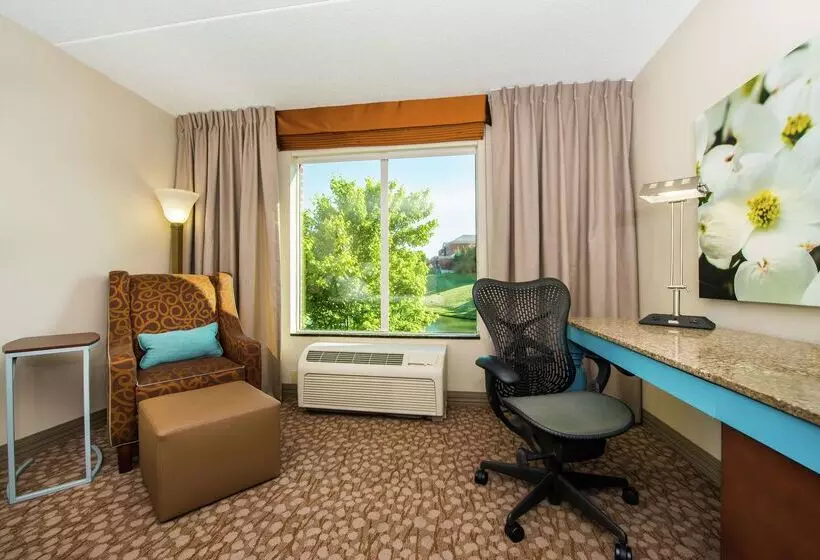 בית מלון כפרי Hilton Garden Inn Charlottesville