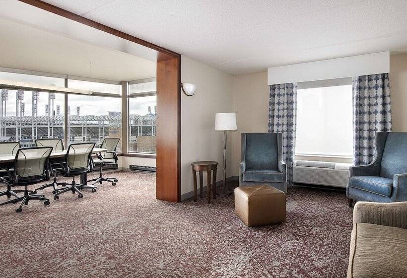 هتل Hilton Garden Inn Cleveland Downtown
