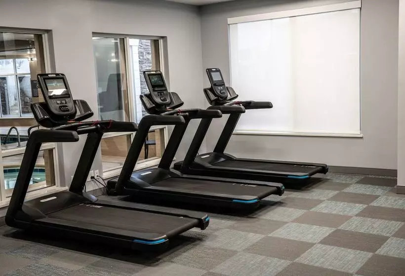 هتل Hilton Garden Inn Fayetteville Fort Liberty