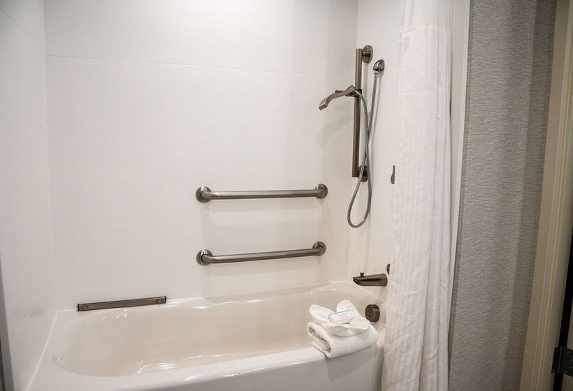 בית מלון כפרי Hilton Garden Inn Fayetteville Fort Liberty