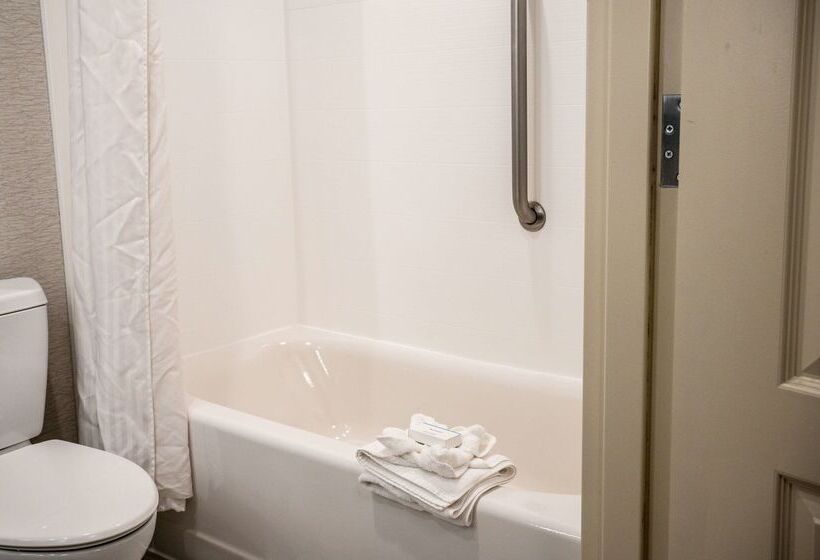 בית מלון כפרי Hilton Garden Inn Fayetteville Fort Liberty