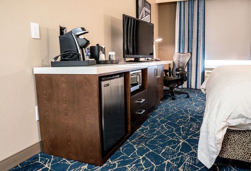 בית מלון כפרי Hilton Garden Inn Fayetteville Fort Liberty