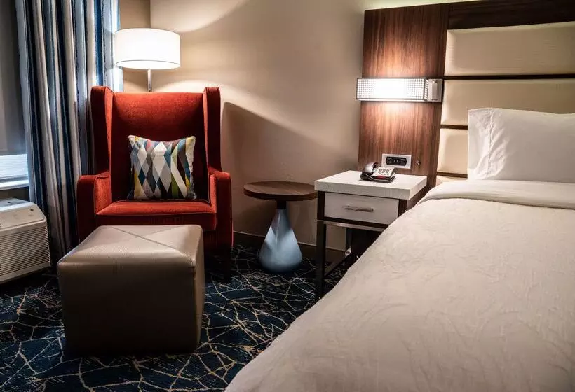 هتل Hilton Garden Inn Fayetteville Fort Liberty