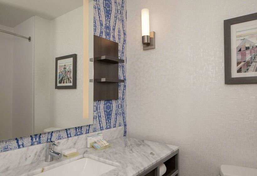 ホテル Hilton Garden Inn Freeport Downtown