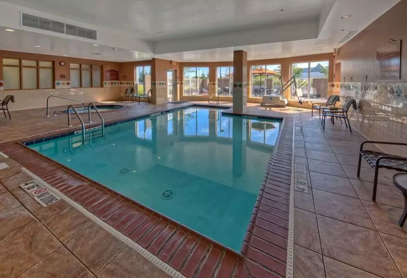 בית מלון כפרי Hilton Garden Inn Indianapolis Northeast/fishers