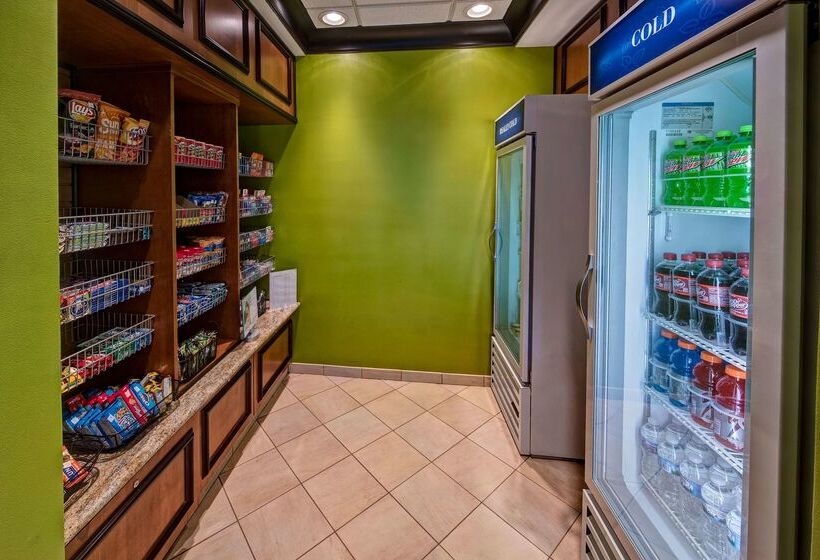 Отель Hilton Garden Inn Indianapolis Northeast/fishers