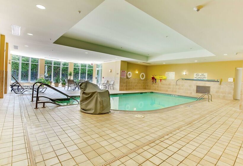 בית מלון כפרי Hilton Garden Inn Louisville/northeast