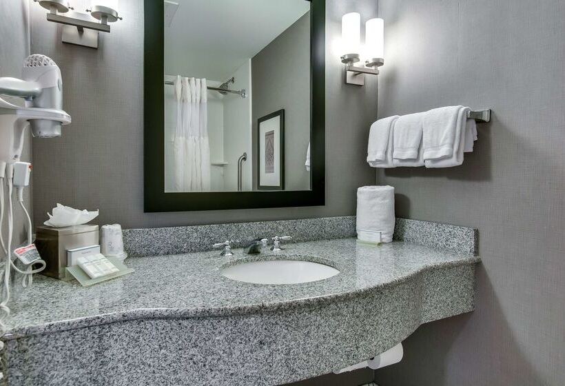 בית מלון כפרי Hilton Garden Inn Louisville/northeast