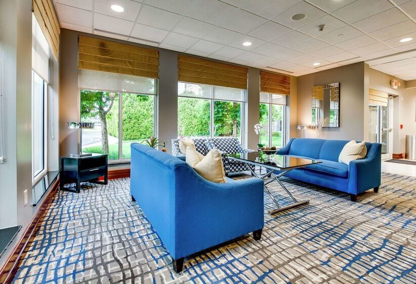 בית מלון כפרי Hilton Garden Inn Louisville/northeast