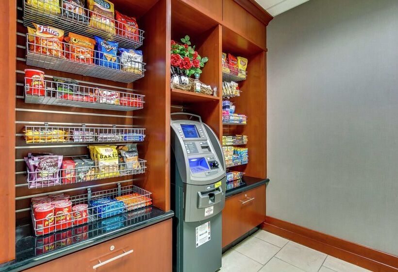 בית מלון כפרי Hilton Garden Inn Louisville/northeast