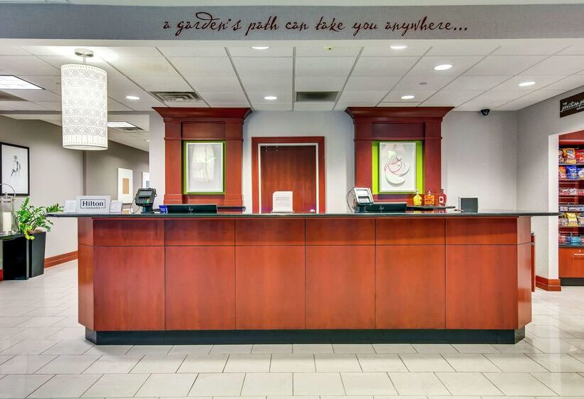בית מלון כפרי Hilton Garden Inn Louisville/northeast