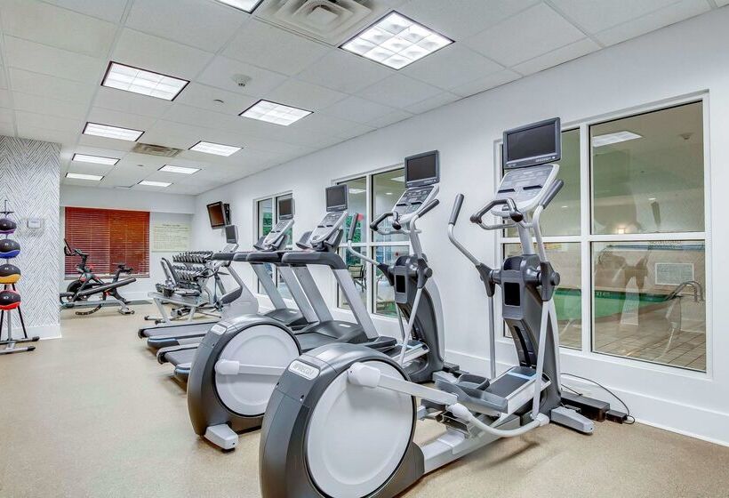 בית מלון כפרי Hilton Garden Inn Louisville/northeast