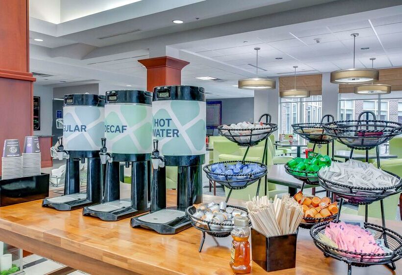 בית מלון כפרי Hilton Garden Inn Louisville/northeast