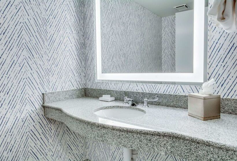 בית מלון כפרי Hilton Garden Inn Louisville/northeast