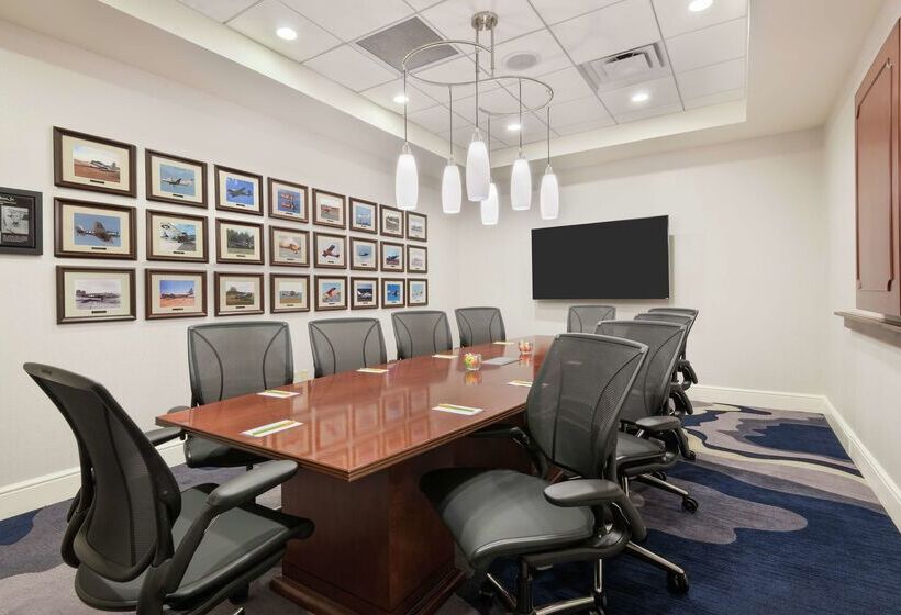 Отель Hilton Garden Inn Tampa Airport Westshore