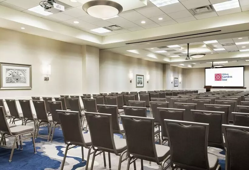 هتل Hilton Garden Inn Tampa Airport Westshore