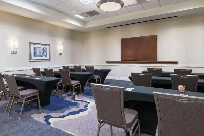 هتل Hilton Garden Inn Tampa Airport Westshore