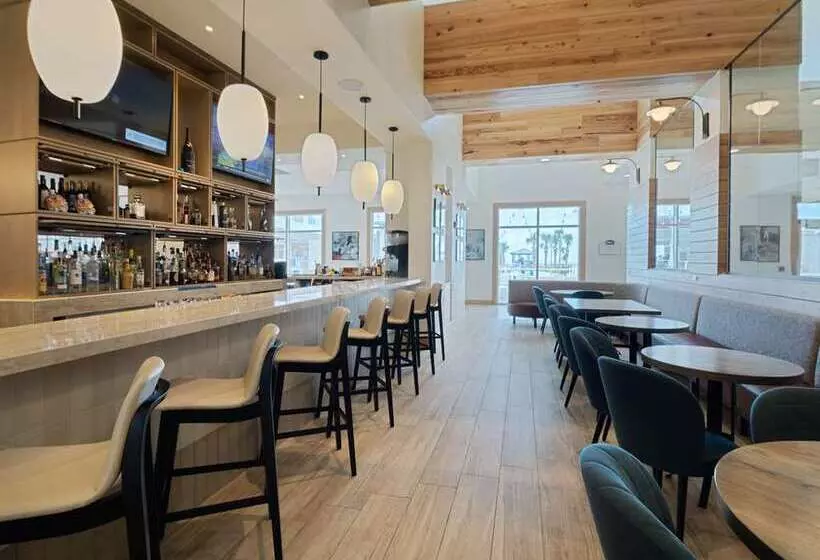 ホテル Hilton Pensacola Beach