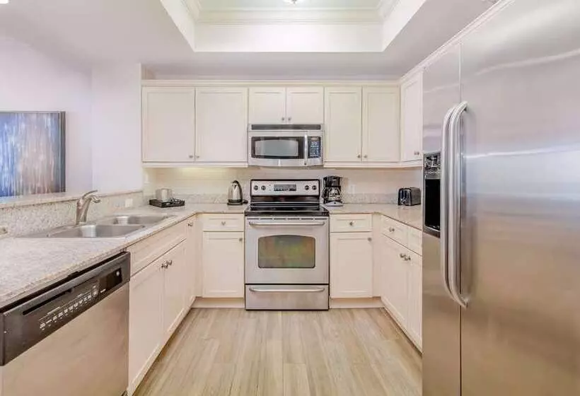 ホテル Hilton Pensacola Beach