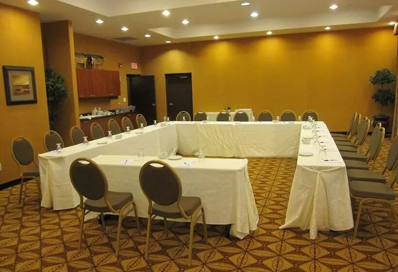 Holiday Inn Express Hotel & Suites Clarington   Bowmanville, An Ihg