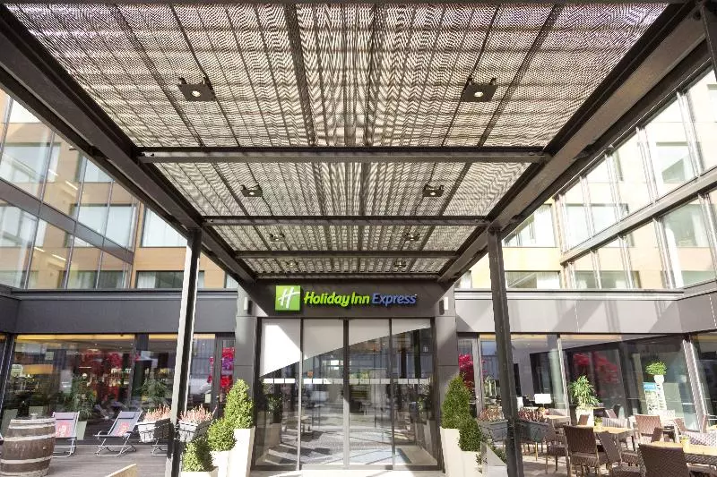 酒店 Holiday Inn Express Zürich Airport, An Ihg