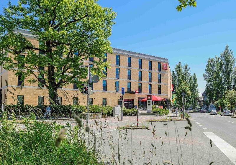 Отель Ibis Konstanz