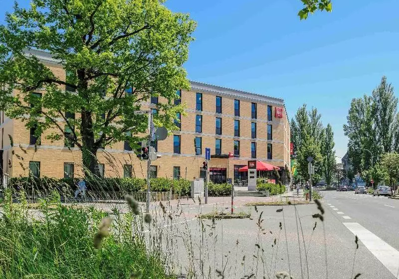 Отель Ibis Konstanz