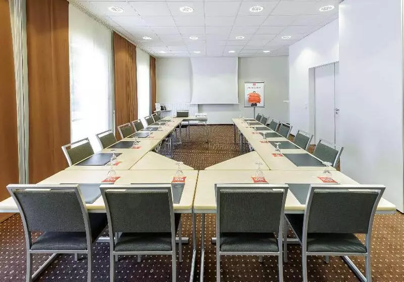 Отель Ibis Konstanz