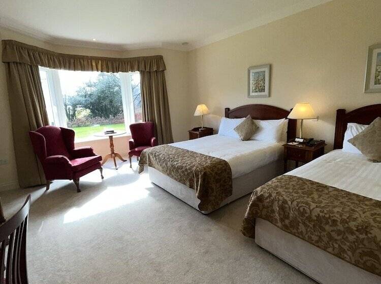 בית מלון כפרי Loch Lein Country House