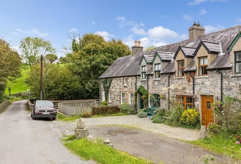 Hotelli Priest Bridge Cottage