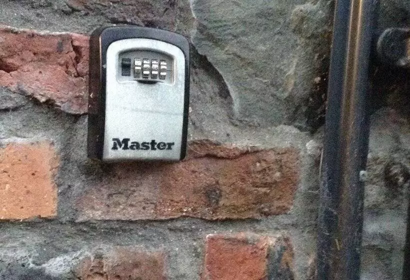 Hotelli Priest Bridge Cottage