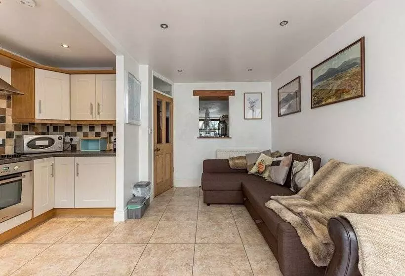 Hotelli Priest Bridge Cottage